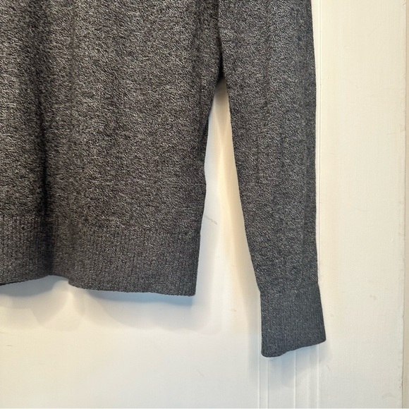 Hollister Lightweight crew neck sweater men’s small - Picture 4 of 9